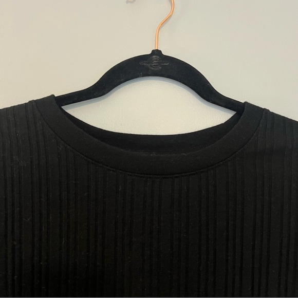 Ribbed T-shirt - Picture 3 of 8